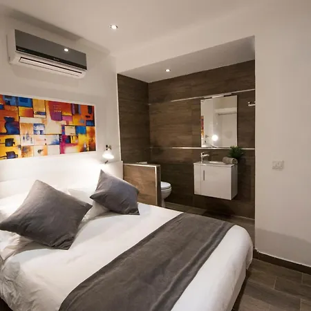 Modern Gem Opposite Mercury Towers 103 Apartment